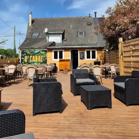 restaurant au bord de l'eau à Bazouges - image 4