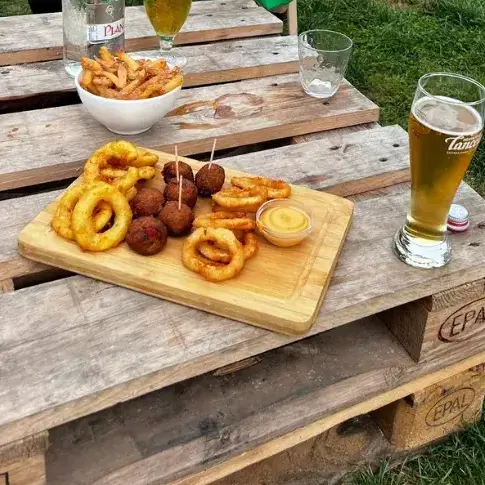 restaurant au bord de l'eau Bazouges-5