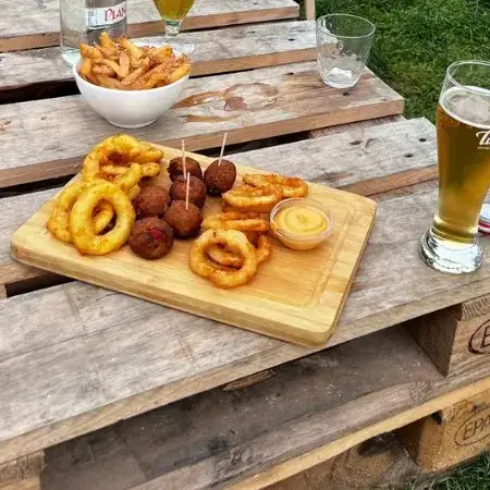 restaurant au bord de l'eau Tinténiac-1